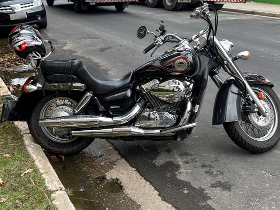 HONDA SHADOW 750 